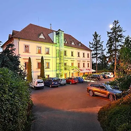 Hotell Maxmilian Lifestyle 4*