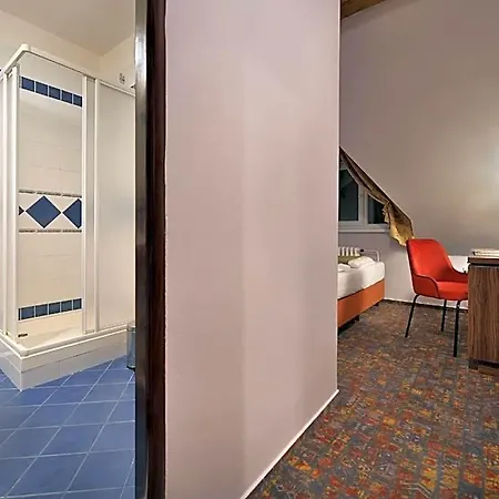 Maxmilian Lifestyle Hotell Bobnice