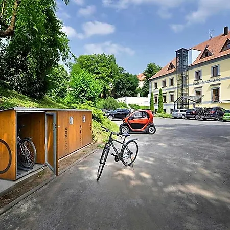 Maxmilian Lifestyle 4* Bobnice